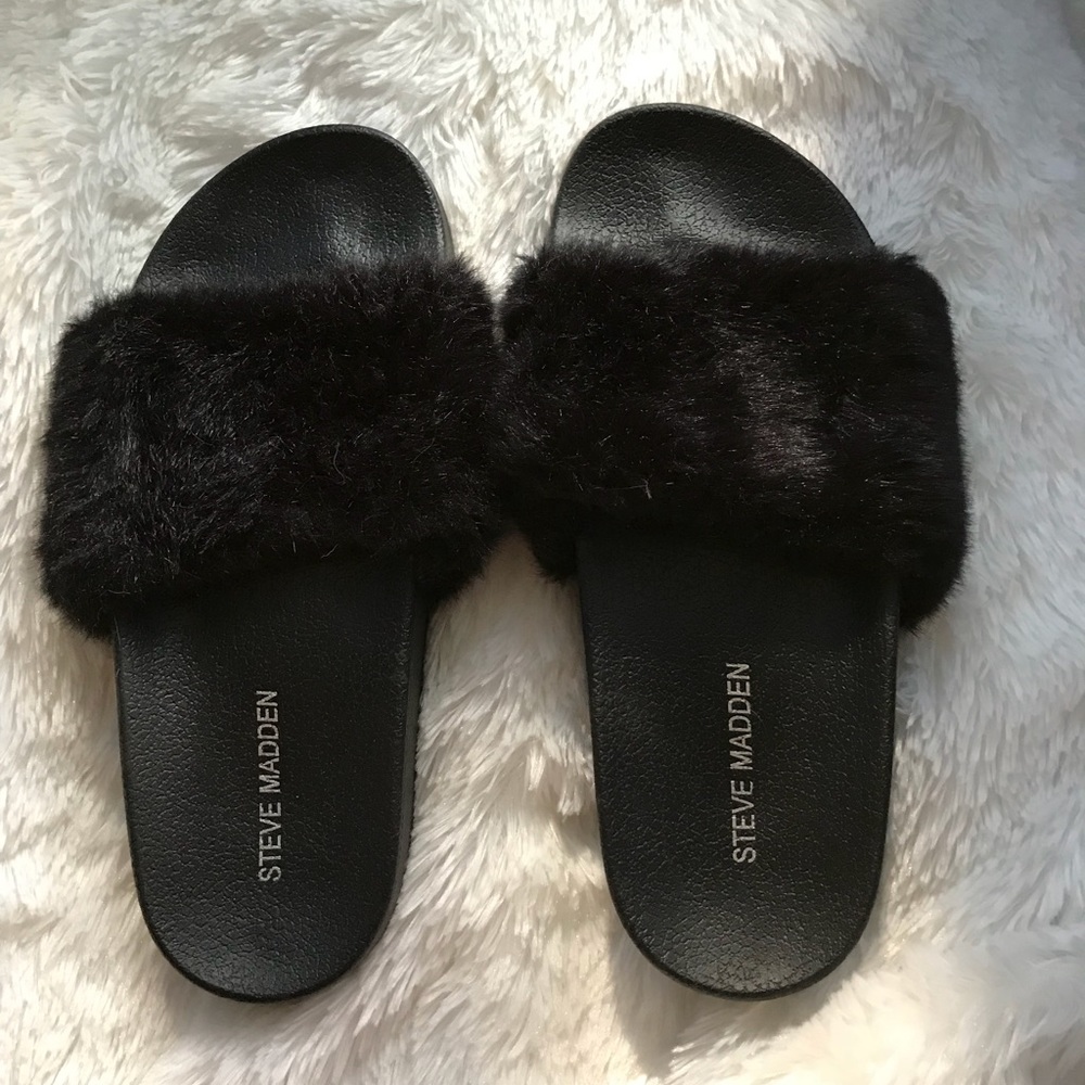 Steve Madden furry slides